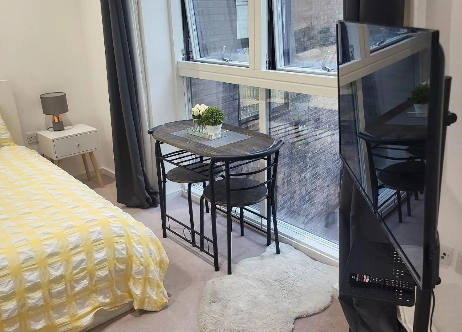 Kayz Lodge- Luxury Ensuite-Private & Shared Accommodation In A New House At The Olympic Village Overlooking Stratford Westfield And Tube Station London United Kingdom