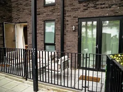 Kayz Lodge- Luxury Ensuite-Private & Shared Accommodation In A New House At The Olympic Village Overlooking Stratford Westfield And Tube Station London Lodge