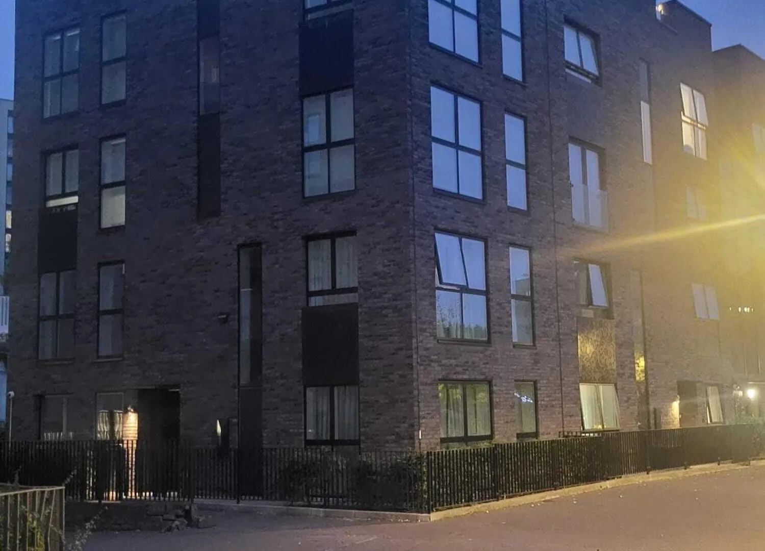 Kayz Lodge- Luxury Ensuite-Private & Shared Accommodation In A New House At The Olympic Village Overlooking Stratford Westfield And Tube Station location
